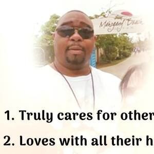 Meet your Posher, Derrick